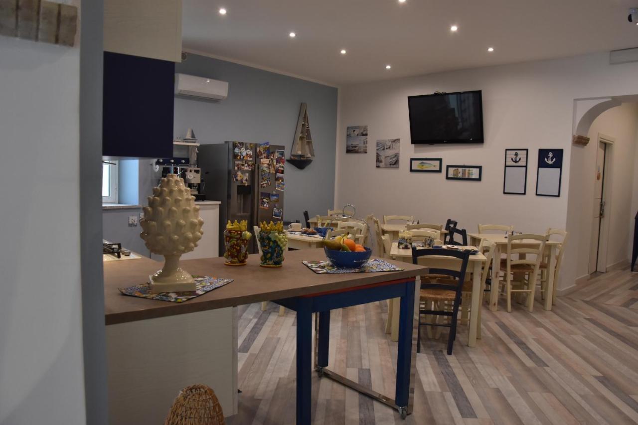 B&B Marina Blu Giardini Naxos Bagian luar foto