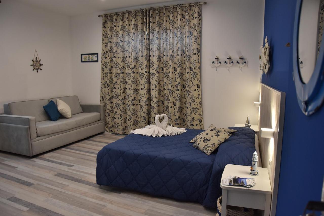 B&B Marina Blu Giardini Naxos Bagian luar foto